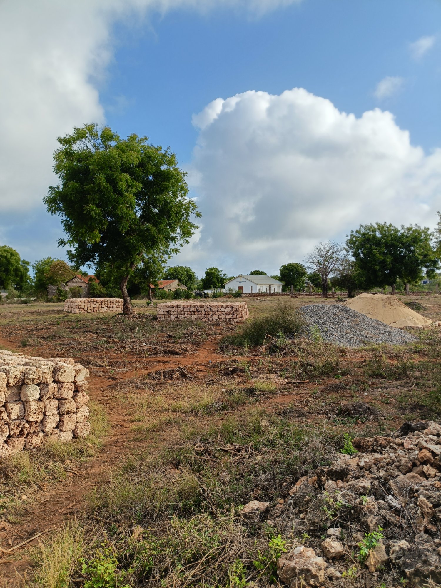 Land property in Kilifi Town - Prime 1 Acre 3rd Row Plot with Fresh Water Borehole